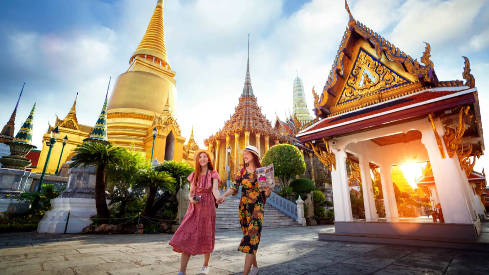 Wat phra kaew and grand palace travel in Bangkok city